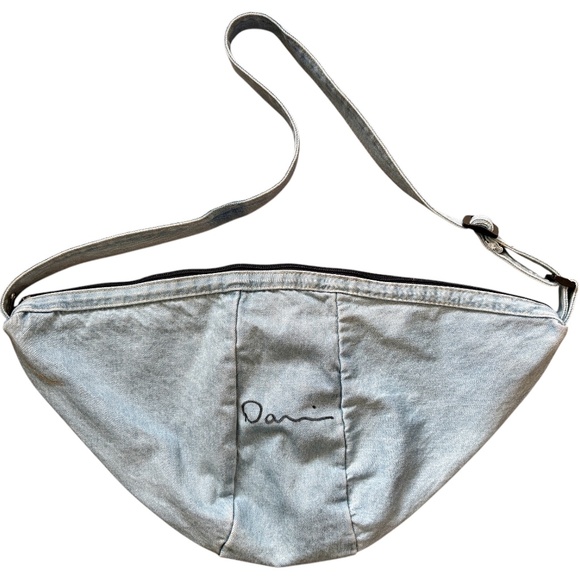 ⚫️ Hand-Painted Abstract Graffiti Denim Chest/Crossbody Bag by Dani Wilson - Picture 8 of 8